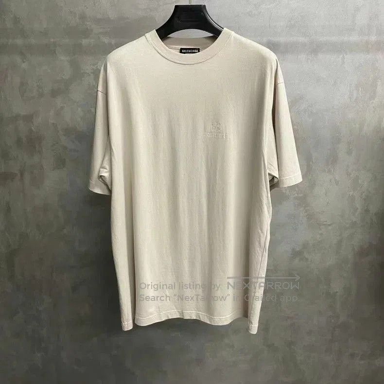 Balenciaga Balenciaga Beige Embroidered Logo T-shirt. Size US XXS / EU 40 - 1 Thumbnail