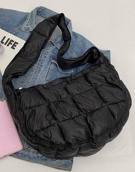 Japanese Brand × Vintage Retro y2k quilted hobo bag messenger bag Size ONE SIZE - 7 Thumbnail