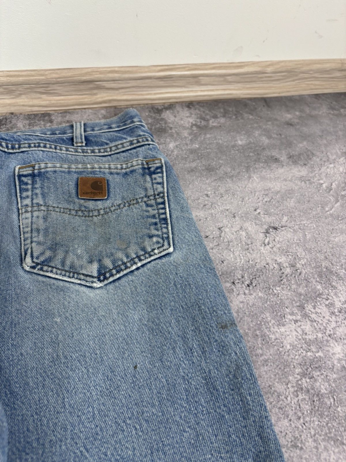 Carhartt Carhartt Men’s Denim Jeans Faded Blue Distressed Workwear Size US 34 / EU 50 - 10 Thumbnail