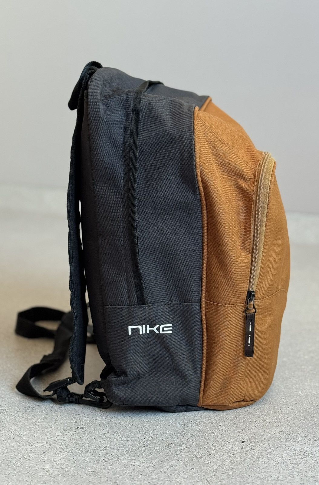 Nike 90s Nike Vintage Backpack Sling Bag Gorpcore Mini Swoosh Size ONE SIZE - 5 Thumbnail