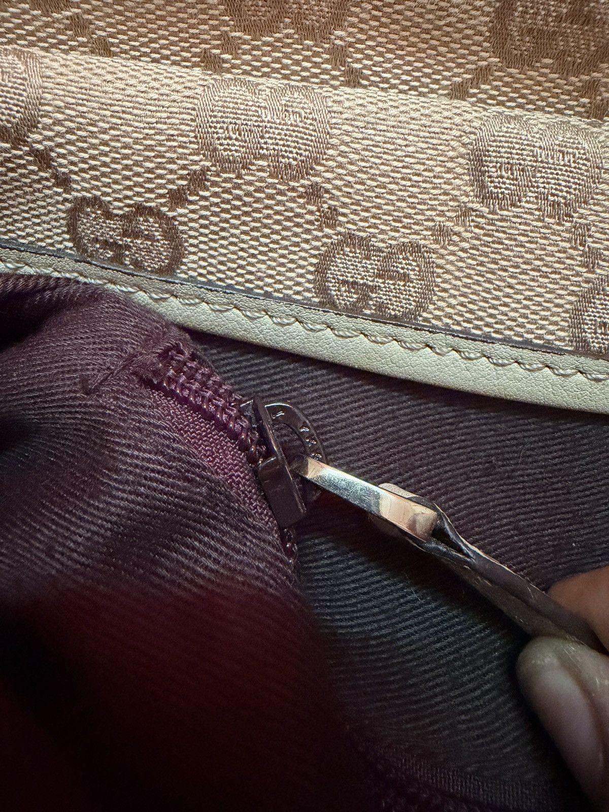 Gucci Authentic Gucci GG Monogram Shoulder Bag Size ONE SIZE - 5 Thumbnail