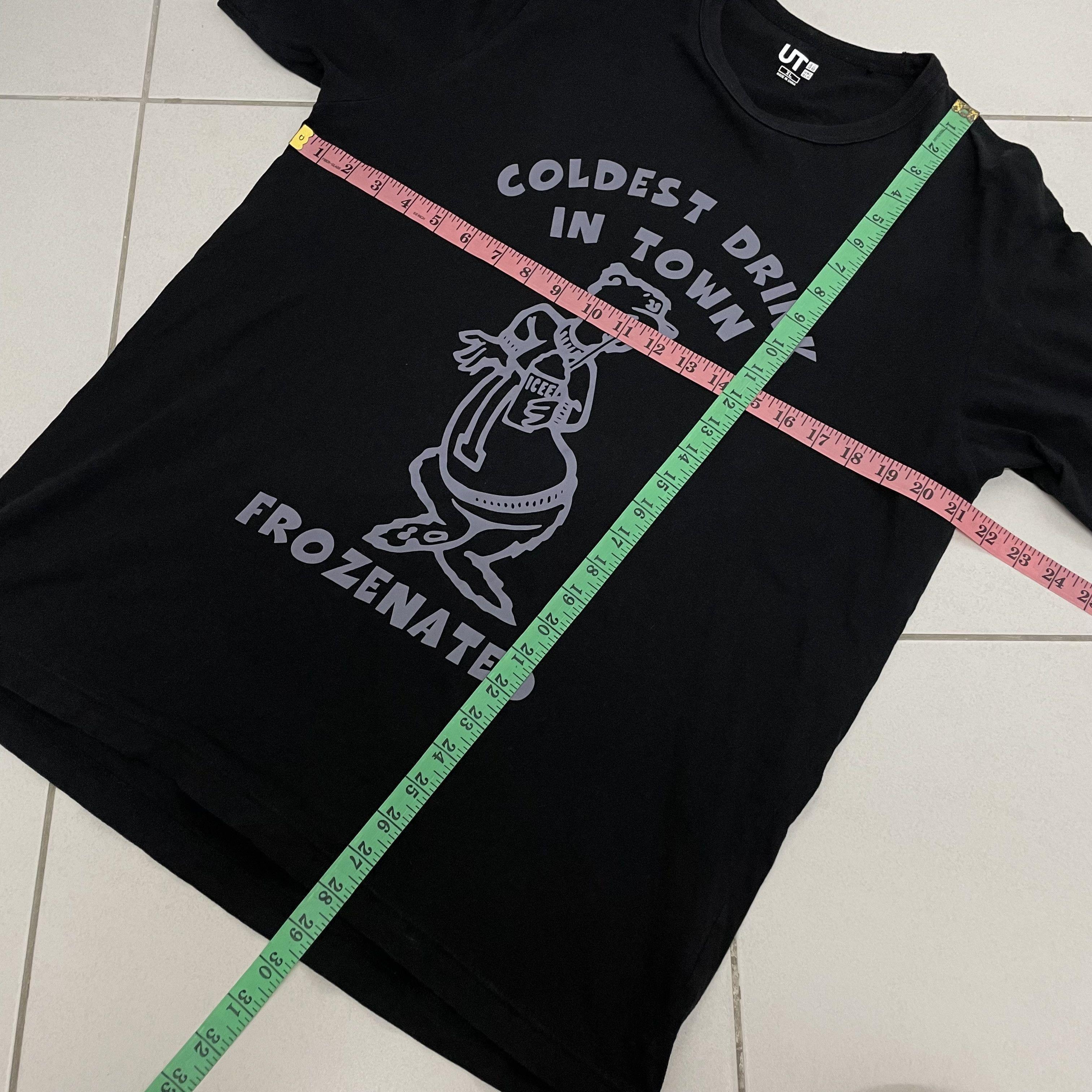 Icecream × Japanese Brand × Uniqlo UNIQLO ICEE POLAR BEAR UT TSHIRT Size US XL / EU 56 / 4 - 2 Thumbnail