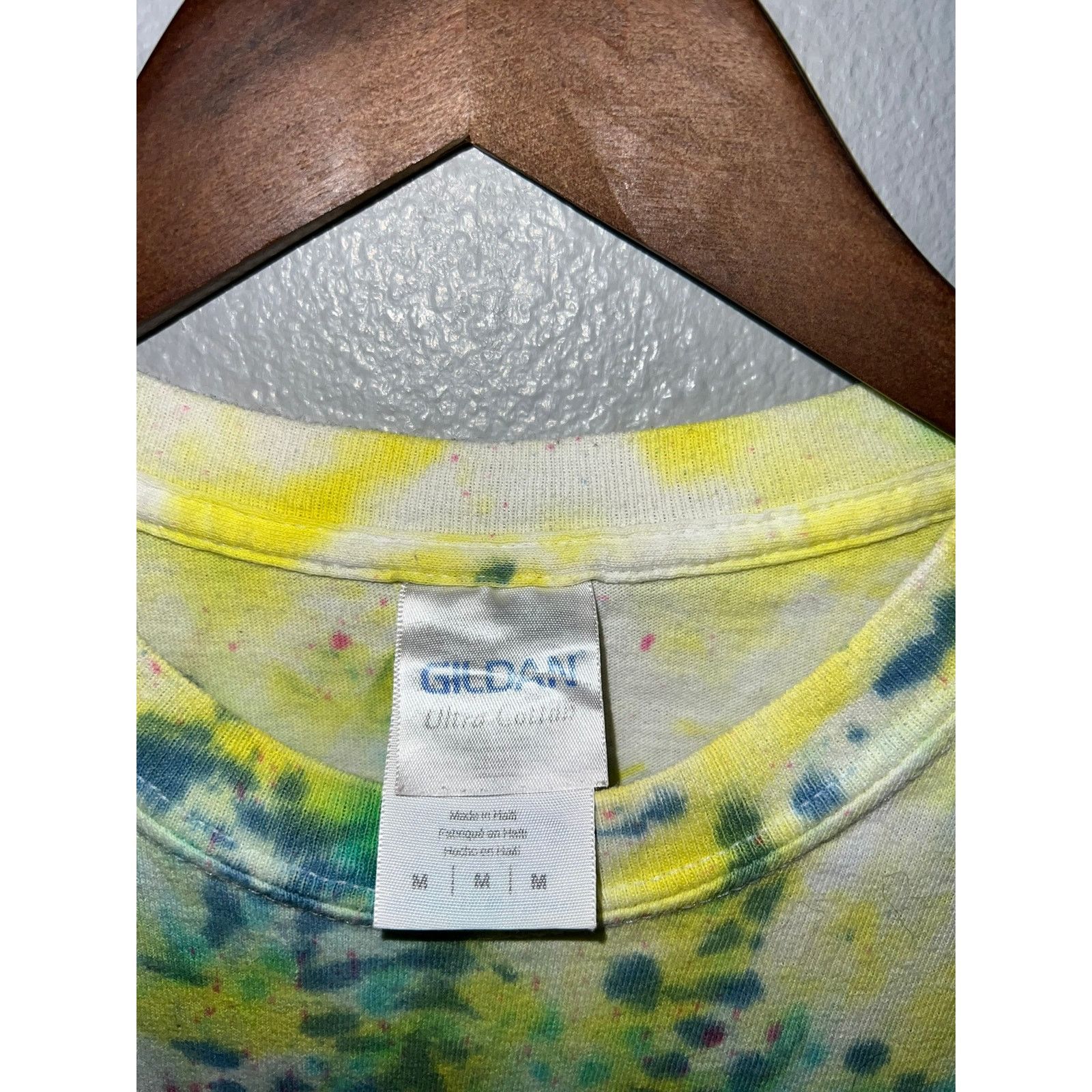 Gildan Wellness Week Shirt Live Life In Color Tie Dye Tee M CUSG Size US M / EU 48-50 / 2 - 5 Thumbnail