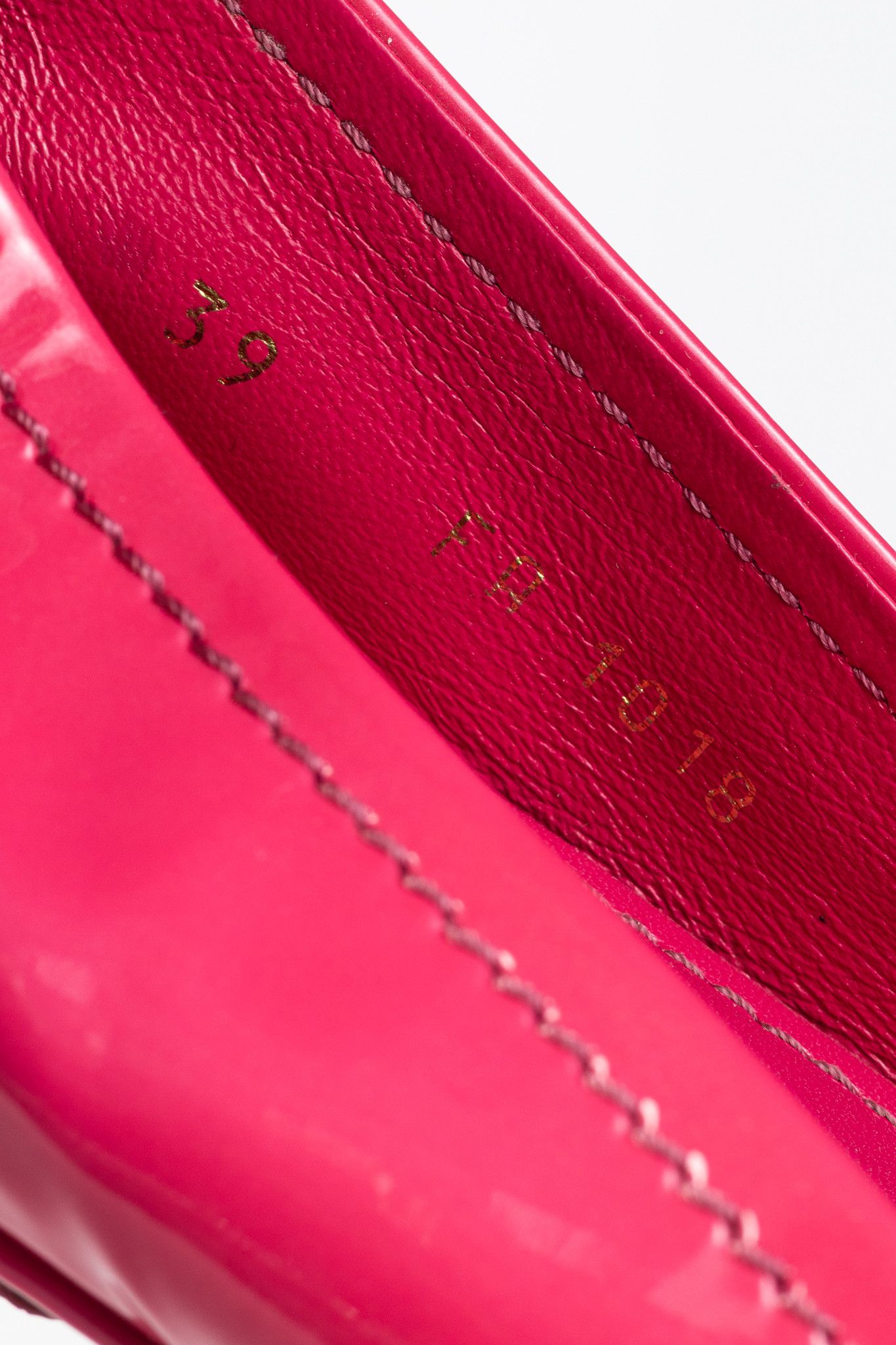 Louis Vuitton Louis Vuitton Rose Pop LV Oxford Patent Ballerina Flats Size US 8.5 / IT 38.5 - 11 Thumbnail