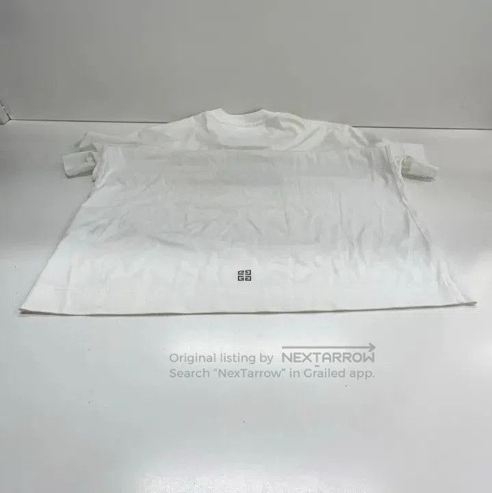 Givenchy Givenchy x Disney Castle Print Slim Short-Sleeve T-Shirt. Size US M / EU 48-50 / 2 - 9 Thumbnail