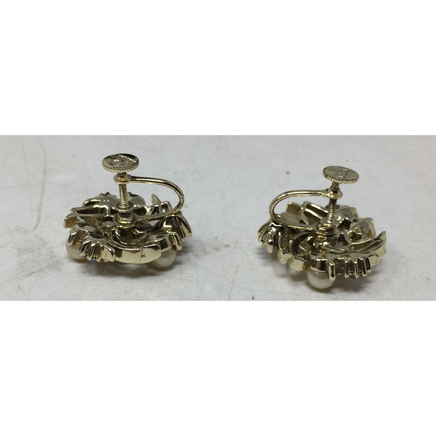 Other Women's Vintage LISNER Gold Tone Clip On Screw Back Earrings Size ONE SIZE - 4 Thumbnail