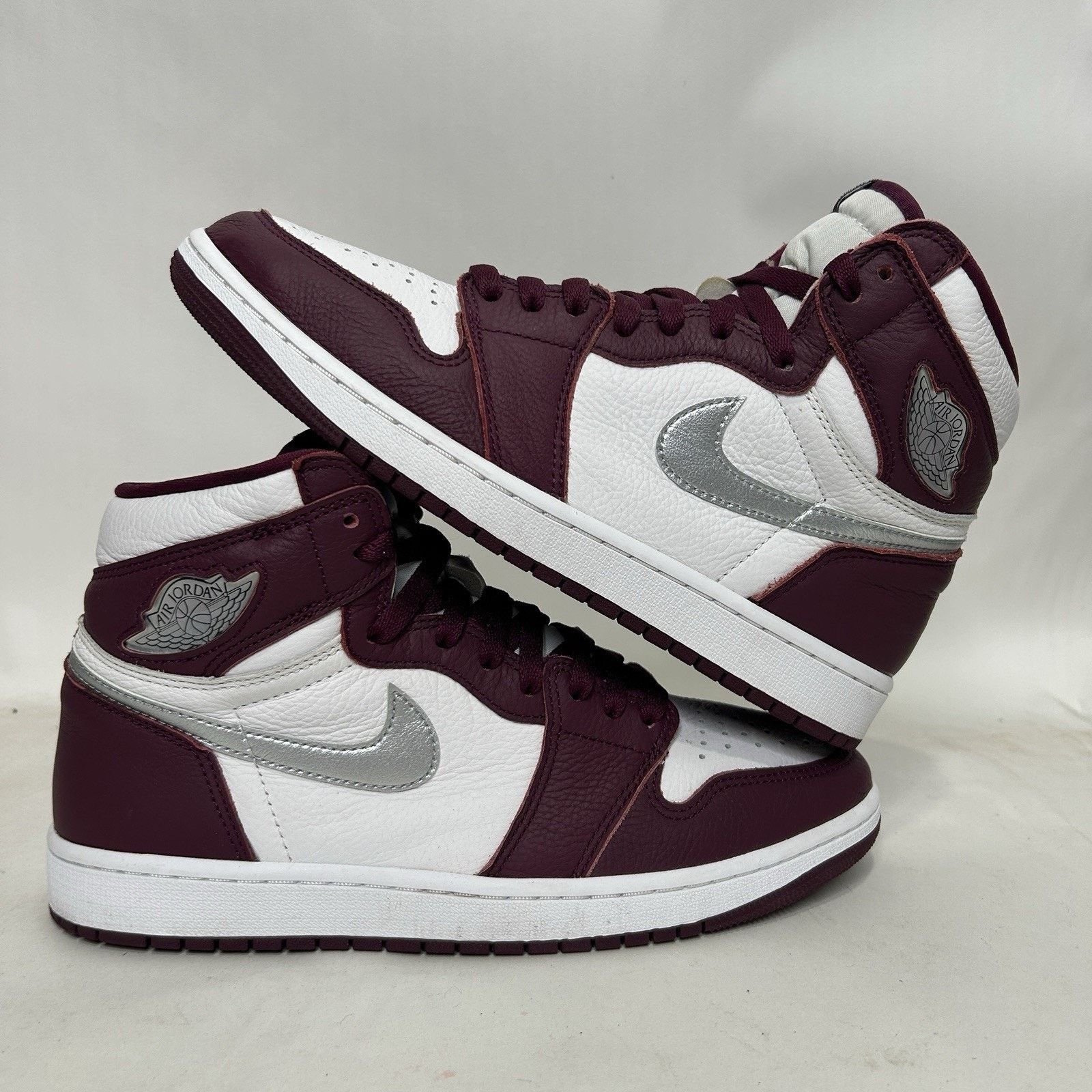 Nike Nike Air Jordan 1 Retro High OG “Bordeaux” Size US 9.5 / EU 42-43 - 1 Thumbnail