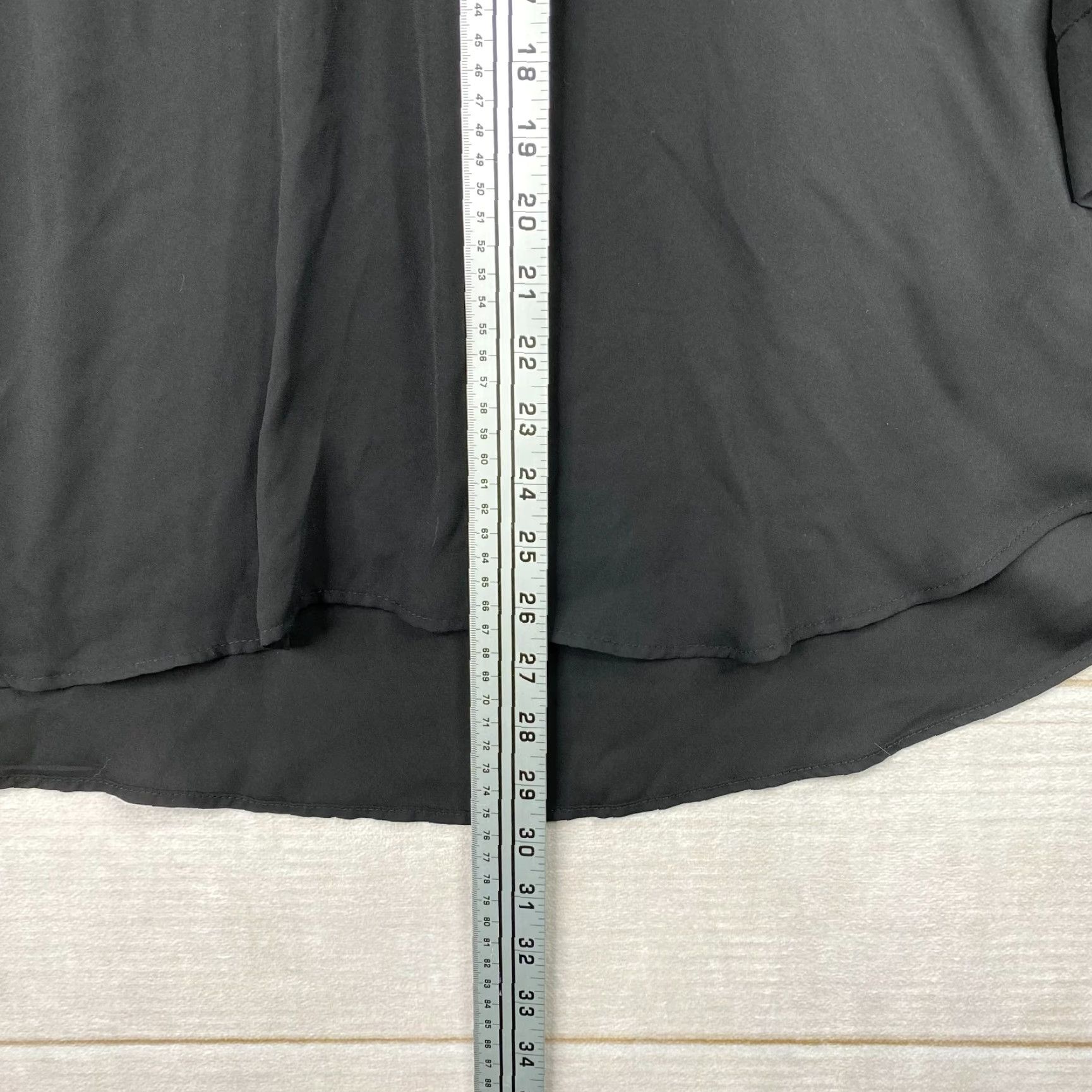 Torrid Torrid Blouse Black 3X 3/4 Roll Tab Sleeve V-Neck Grommets Rayon Polyester Womens Shirt Wide F it: Regular, Plus Size Size XXL / US 16-18 / IT 52-54 - 4 Thumbnail
