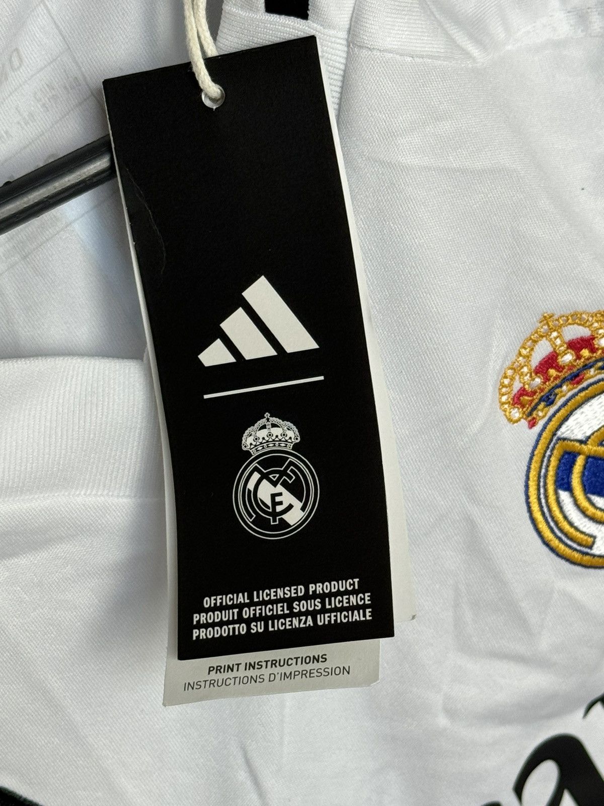 Adidas KIDS New Real Madrid 24/25 Home Vinicius Jr. Football Jersey Size US S / EU 44-46 / 1 - 9 Thumbnail