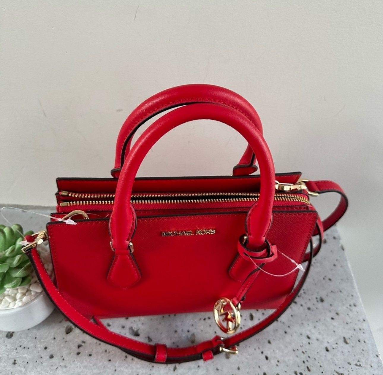 Michael Kors NWT Michael Kors Sheila Small Faux Saffiano Leather Satchel Size ONE SIZE - 8 Thumbnail
