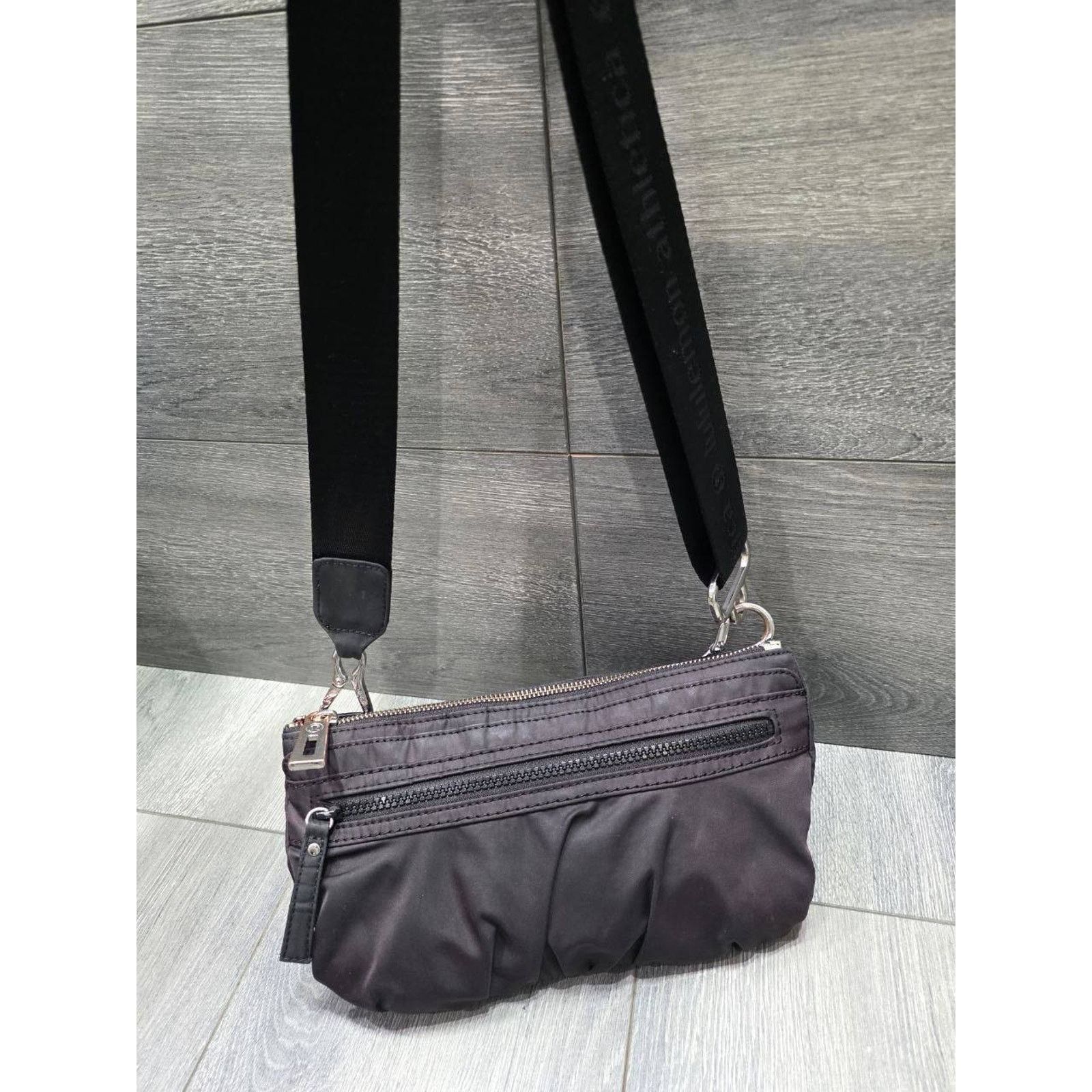 Lululemon Lululemon Waist Bag Sling Black CrossBody Chunky B000635 Size ONE SIZE - 2 Thumbnail