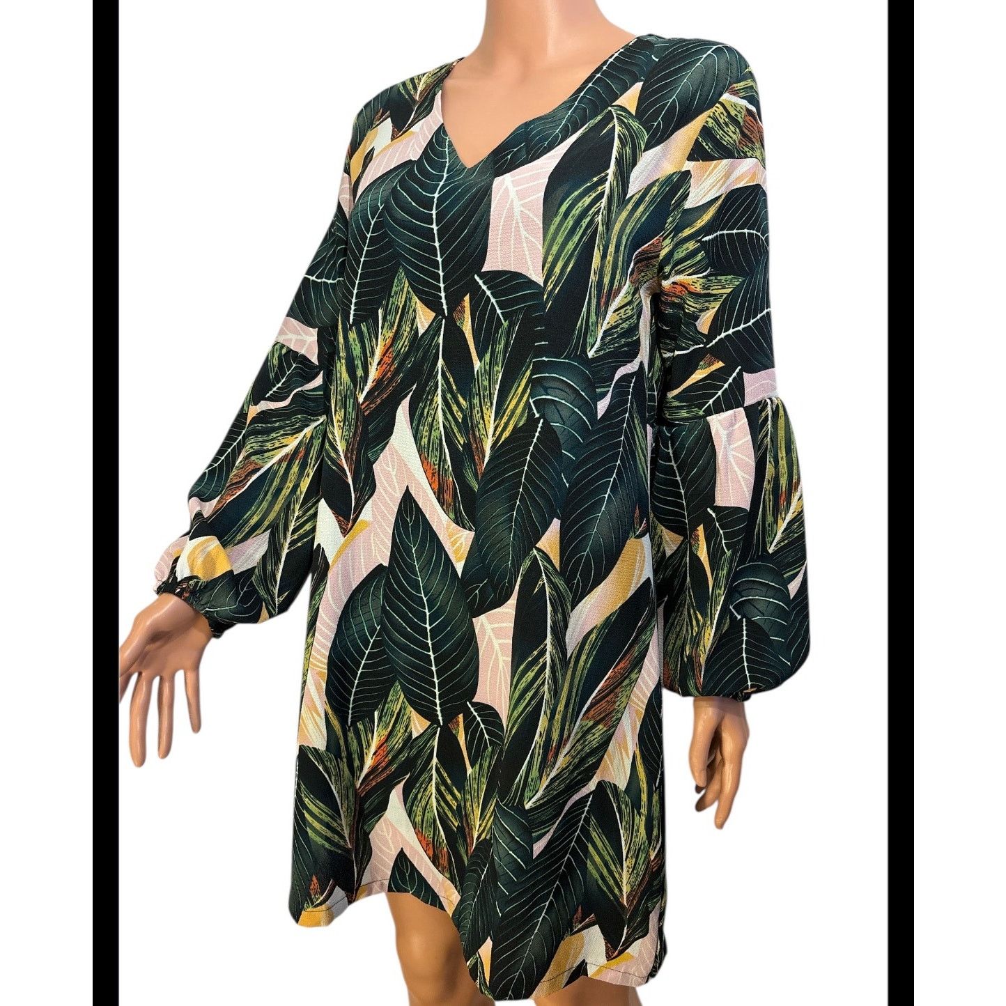 The Unbranded Brand Belongsci Green Tropical Leaf Shift Dress Size Medium Size M / US 6-8 / IT 42-44 - 1 Thumbnail