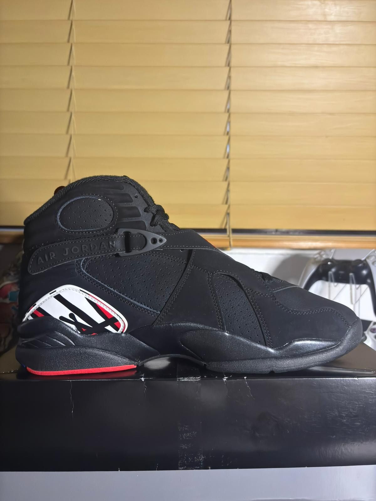 Nike Air Jordan 8 Retro "Playoffs"
