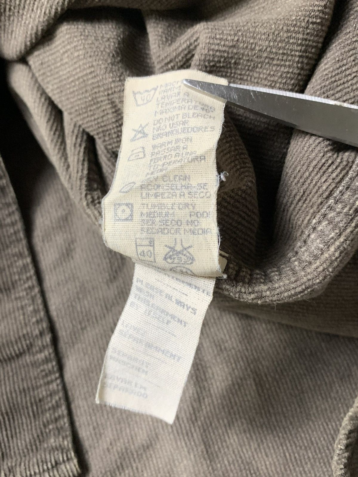 Armani 1990s Armani Jeans Double Pocket Oversized Corduroy Shirt Size US XL / EU 56 / 4 - 9 Thumbnail