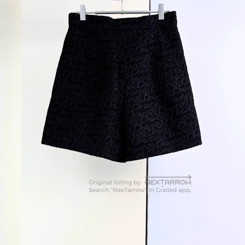 Chanel Chanel 23B black letter dark pattern wool shorts Size 24" / US 00 / IT 34 - 2 Thumbnail
