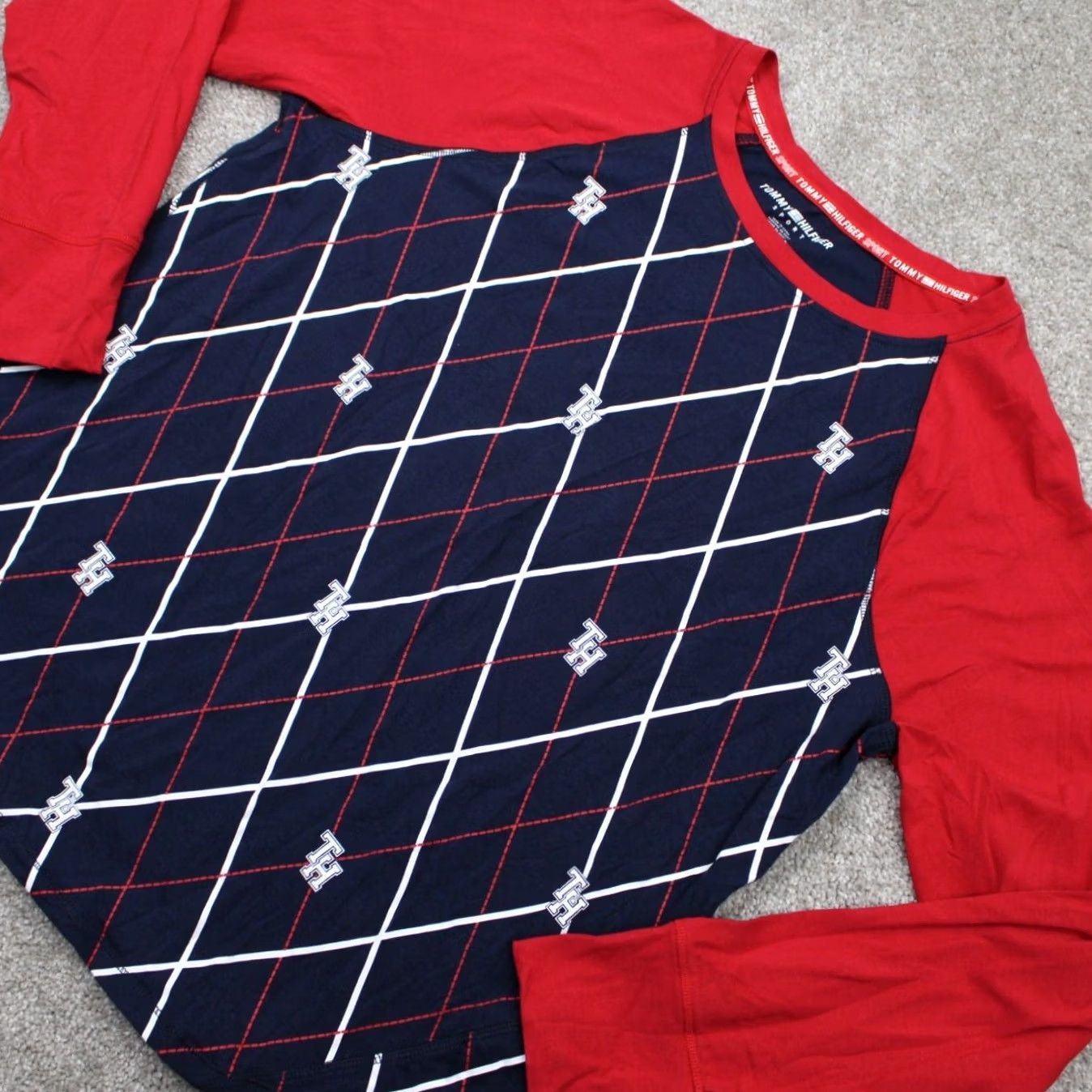 Tommy Hilfiger Tommy Hilfiger AOP Shirt Womens XL Blue/Red All Over Print Long Sleeve Pullover Shirt Womens XL Blue/Red 90s Tommy Hilfiger Shirt Mens? Size XL / US 12-14 / IT 48-50 - 3 Thumbnail