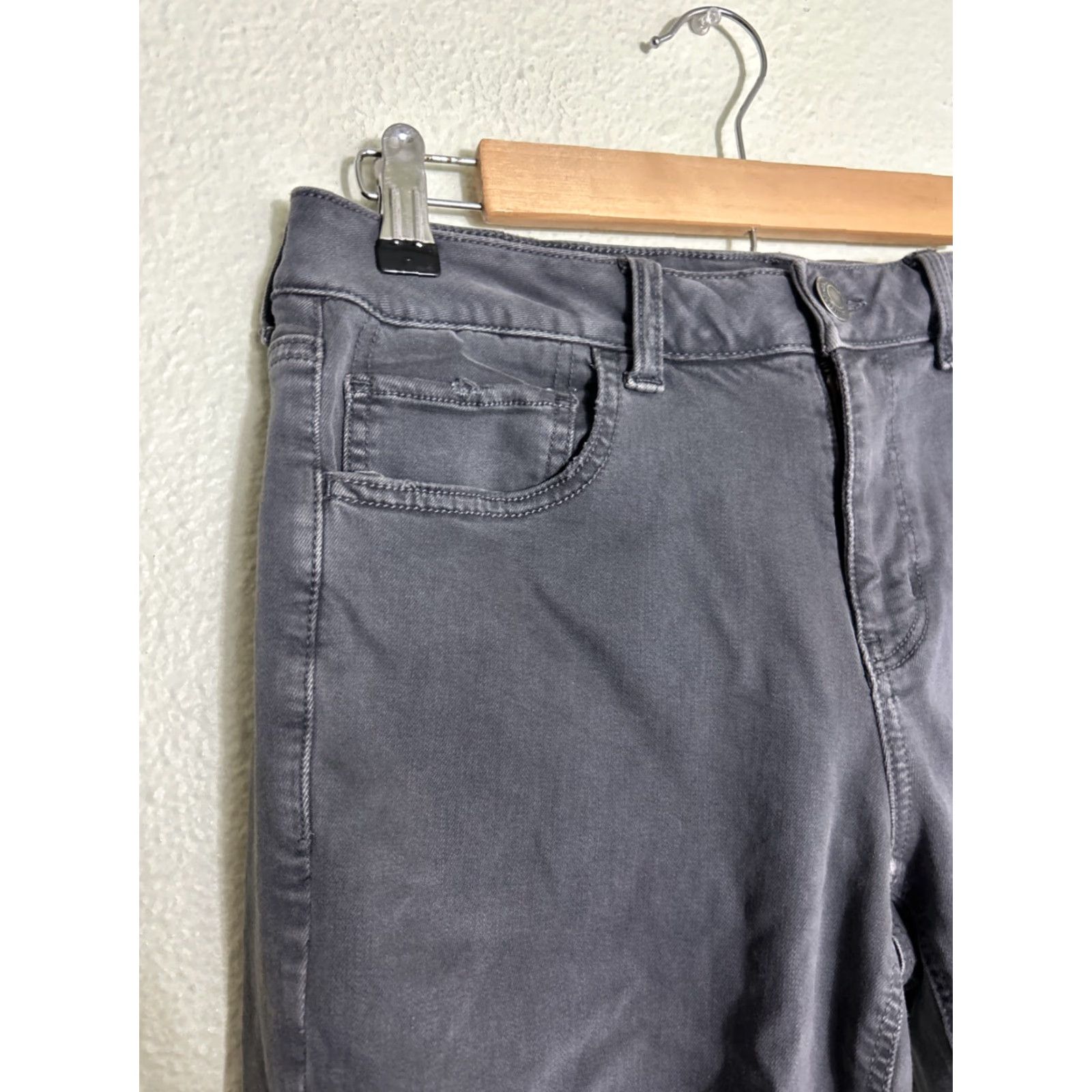 American Eagle Outfitters American Eagle Outfitters Tomgirl Jeans Women's 8 Gray Distressed Mid-Rise Size 30" / US 8 / IT 44 - 5 Thumbnail