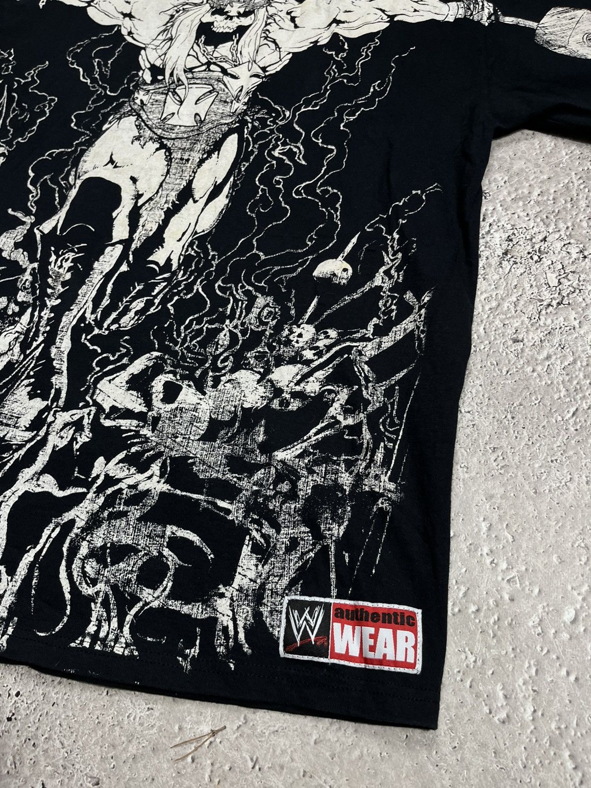 WWE Vintage 2008 WWE Triple H All Over Print T Shirt Size US XL / EU 56 / 4 - 5 Thumbnail