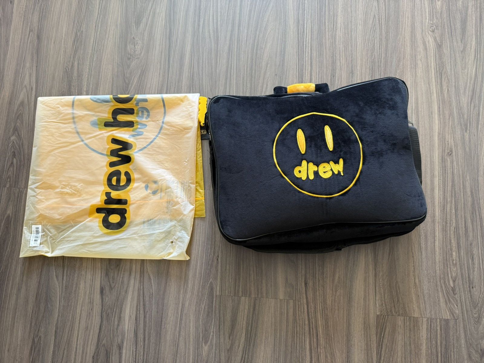 Drew House Drew House Smiley Face Laptop Bag / Duffle Black Yellow Size ONE SIZE - 1 Thumbnail