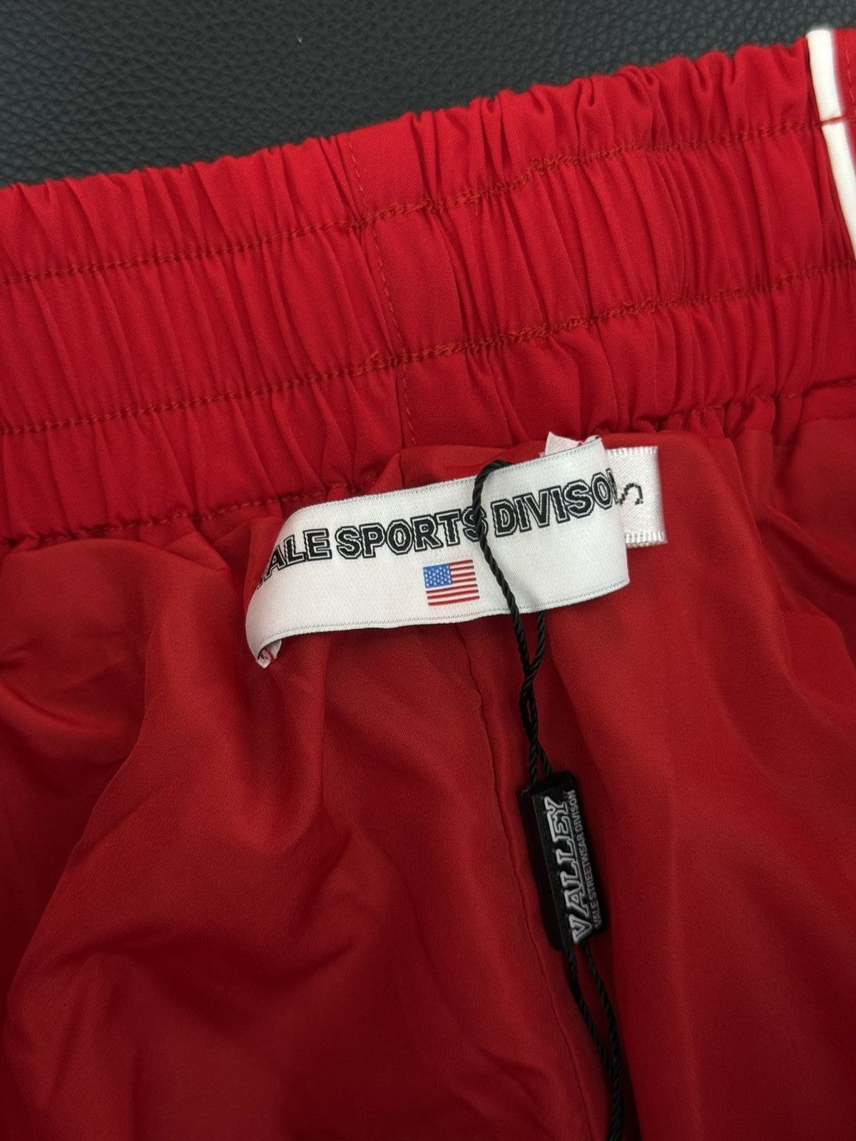 Vale Valley Red Baggy Shorts Brand New Size Small (NEW) Size US 30 / EU 46 - 9 Thumbnail
