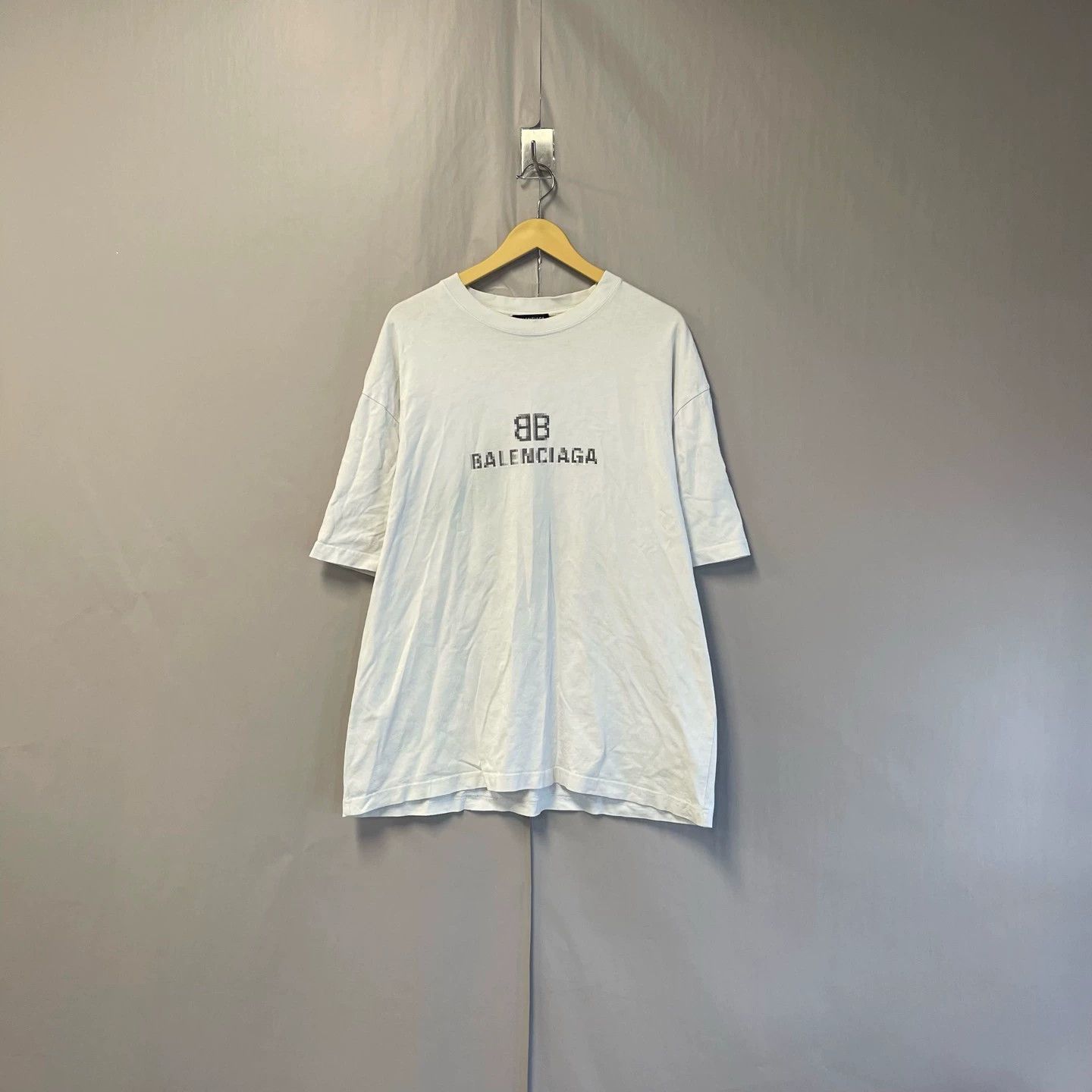 Balenciaga Balenciaga White Mosaic Logo T-shirt - dmc Size US M / EU 48-50 / 2 - 1 Thumbnail
