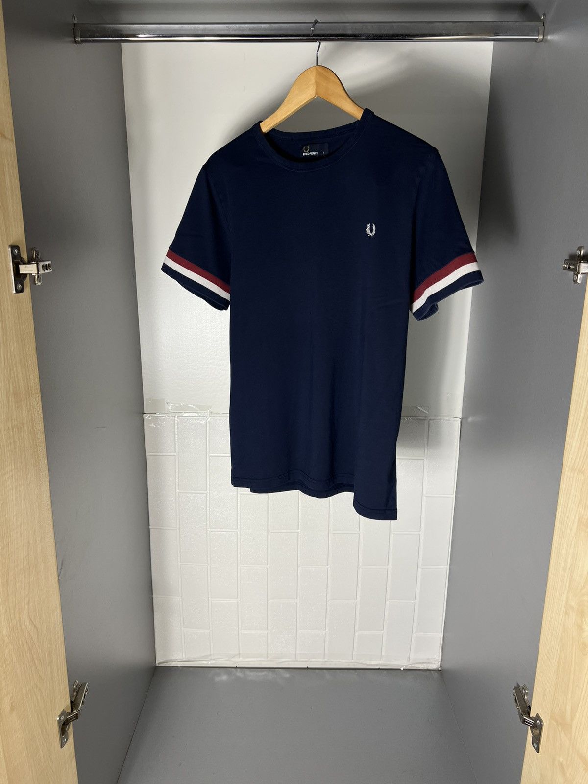 Fred Perry VERY RARE FRED PERRY CLASSIC DESIGNER T-SHIRT CASUAL Y2K 90s Size US L / EU 52-54 / 3 - 2 Thumbnail