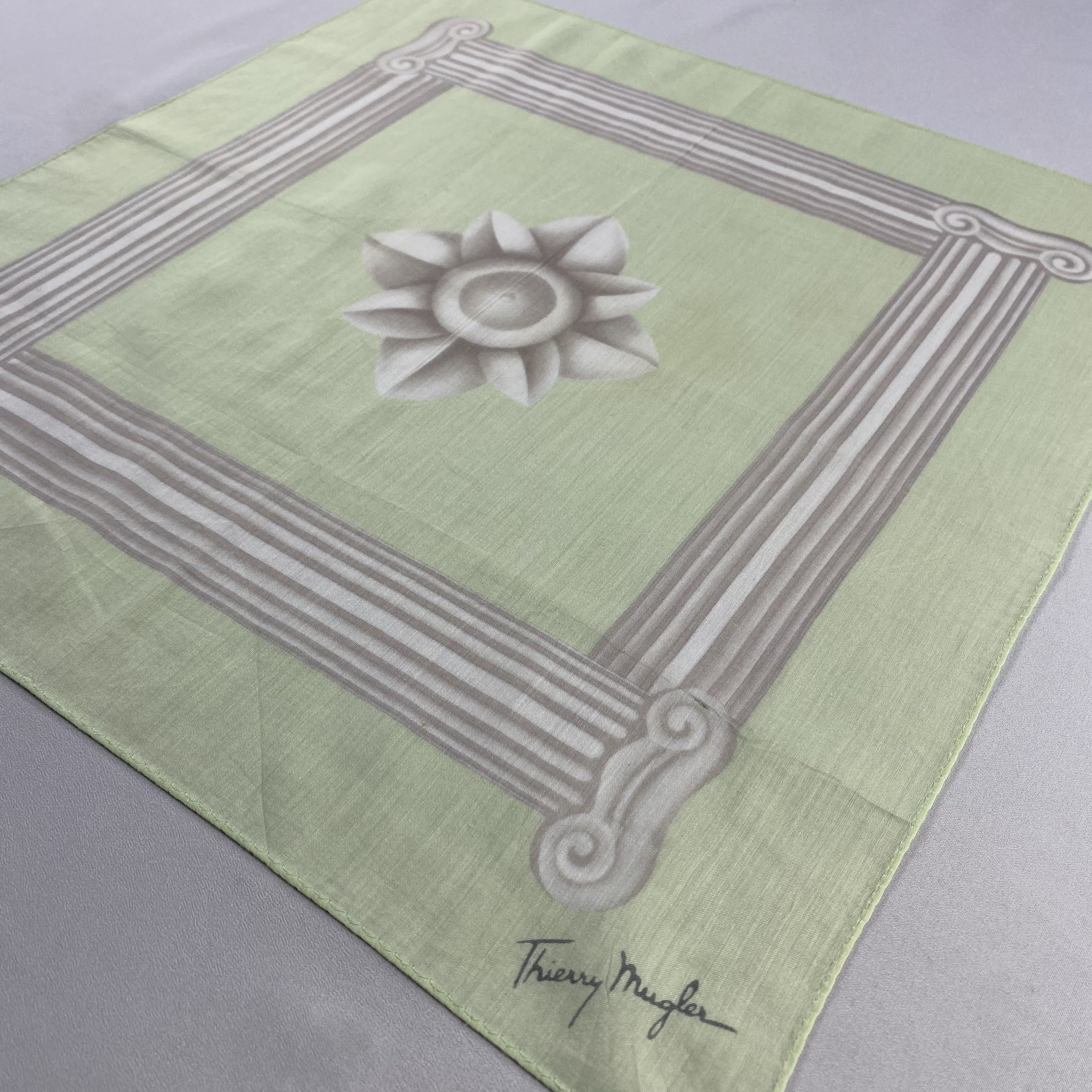 Thierry Mugler × Vintage Thierry Mugler Handkerchief / Neckerchief / Bandana-P1503 Size ONE SIZE - 2 Thumbnail