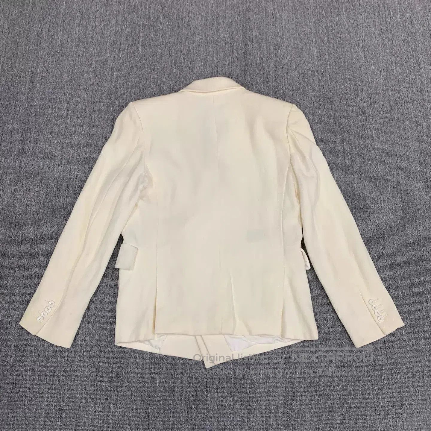 Louis Vuitton White Blazer with Decorative Button Detail. Size US M / EU 48-50 / 2 - 2 Thumbnail