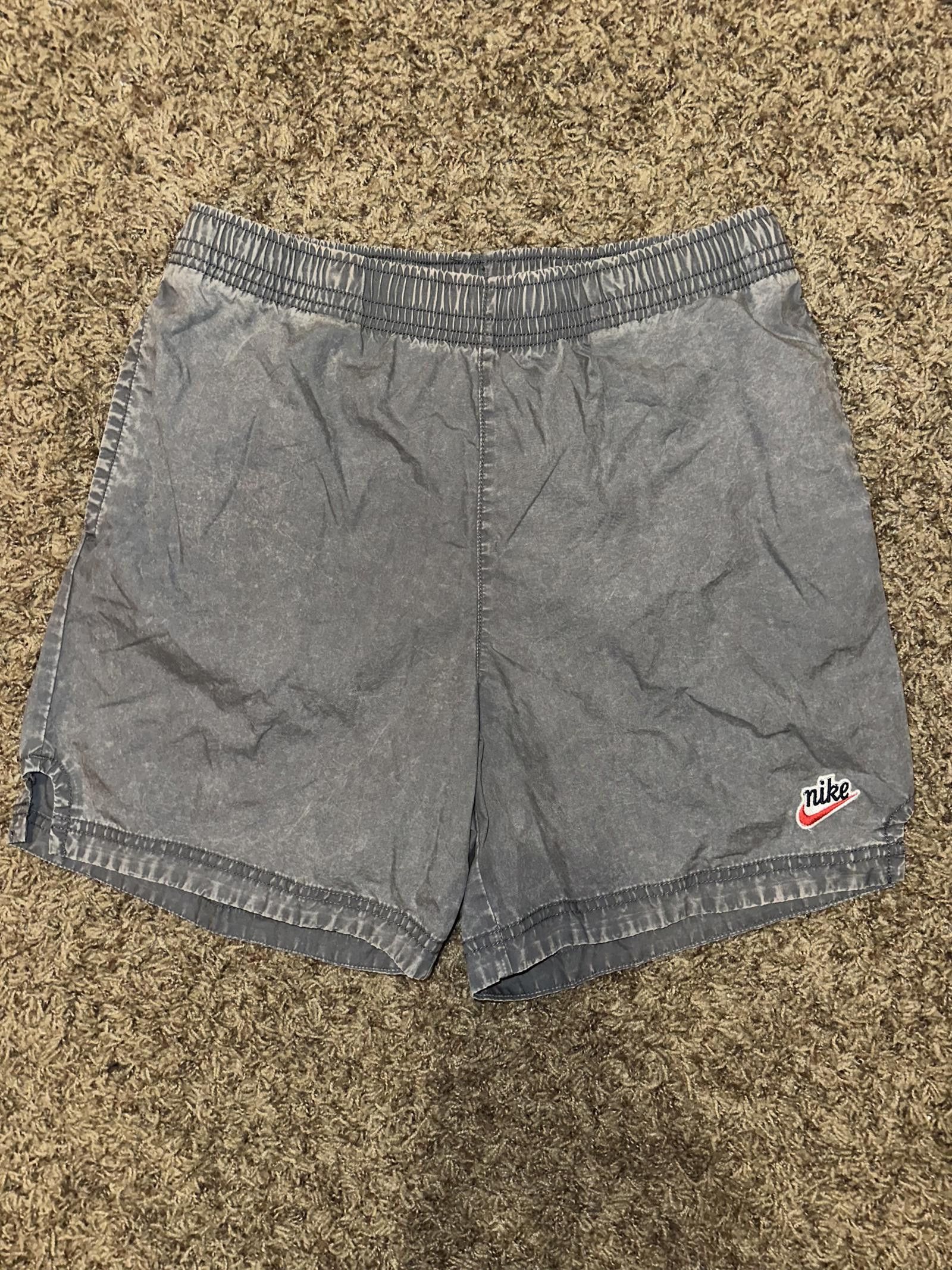Nike Nike Men’s Sportswear Heritage Essentials Shorts Size US 32 / EU 48 - 1 Thumbnail