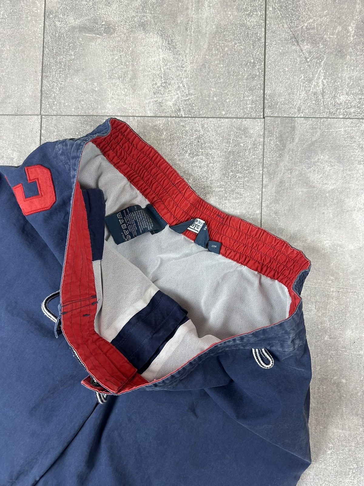 Polo Ralph Lauren Polo Ralph Lauren 3 Swimwear Blue Retro Shorts Size US 34 / EU 50 - 12 Thumbnail