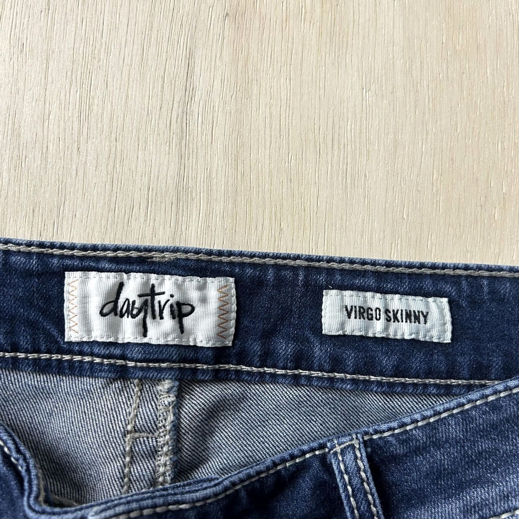 Vintage Daytrip Virgo Skinny Jeans Womens 29L Med Wash Blue Distressed Denim Stretch Size 29" - 2 Thumbnail