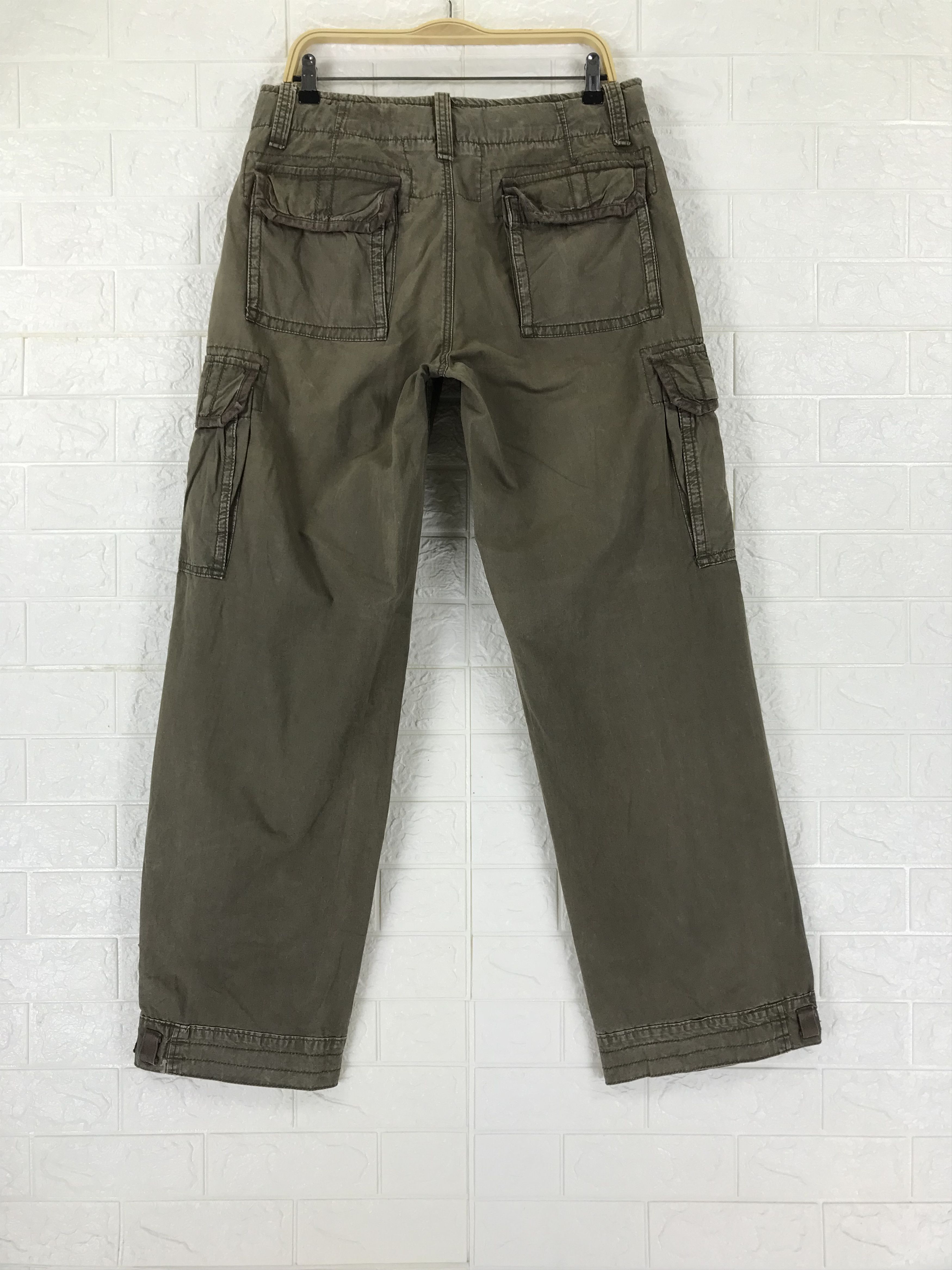 Abercrombie & Fitch Vintage Abercrombie & Fitch Cargo Zipper Wide Leg Pants Size US 33 - 6 Thumbnail
