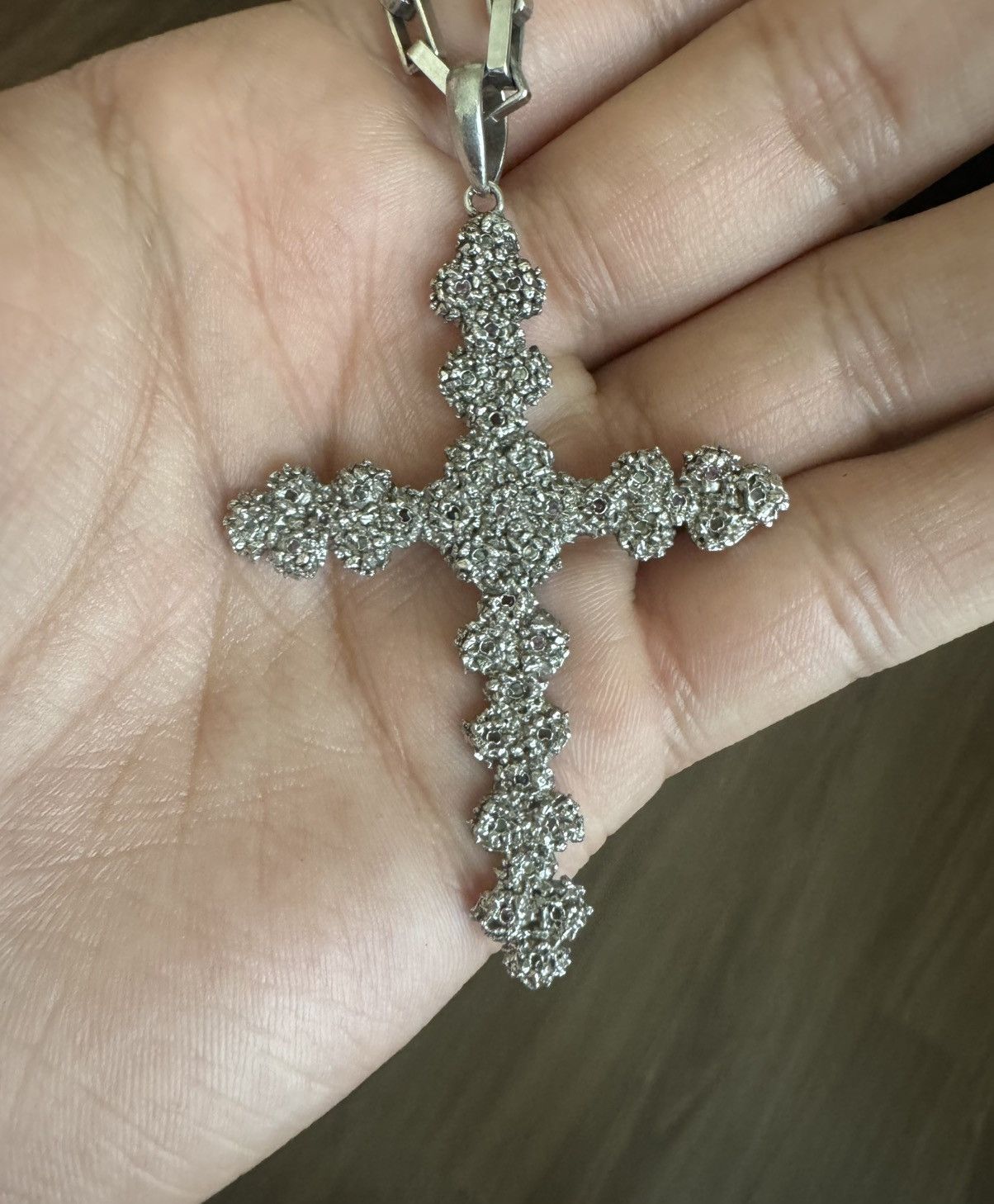 アクセサリー Venedacarter Small Flower Cross Pendant Venedacarter Small Flower Cross Pendant Fancy Diamonds Flower