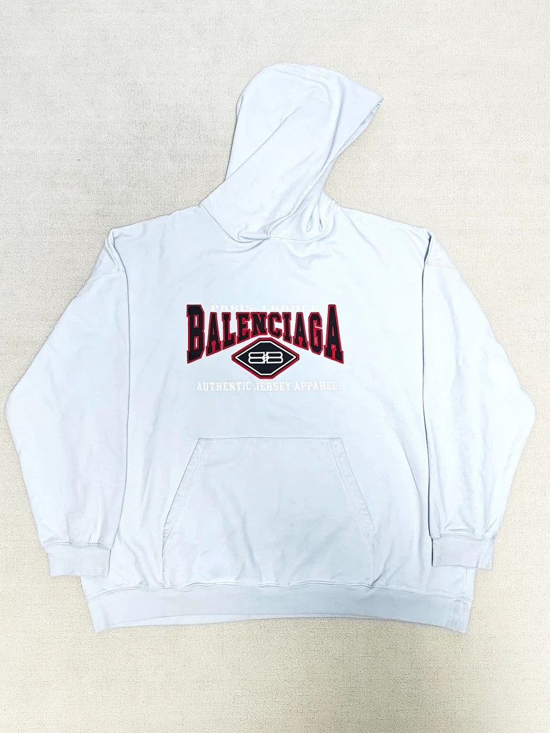 Balenciaga Balenciaga Old hooded sweatshirt with black and red bat em Size US M / EU 48-50 / 2 - 1 Thumbnail