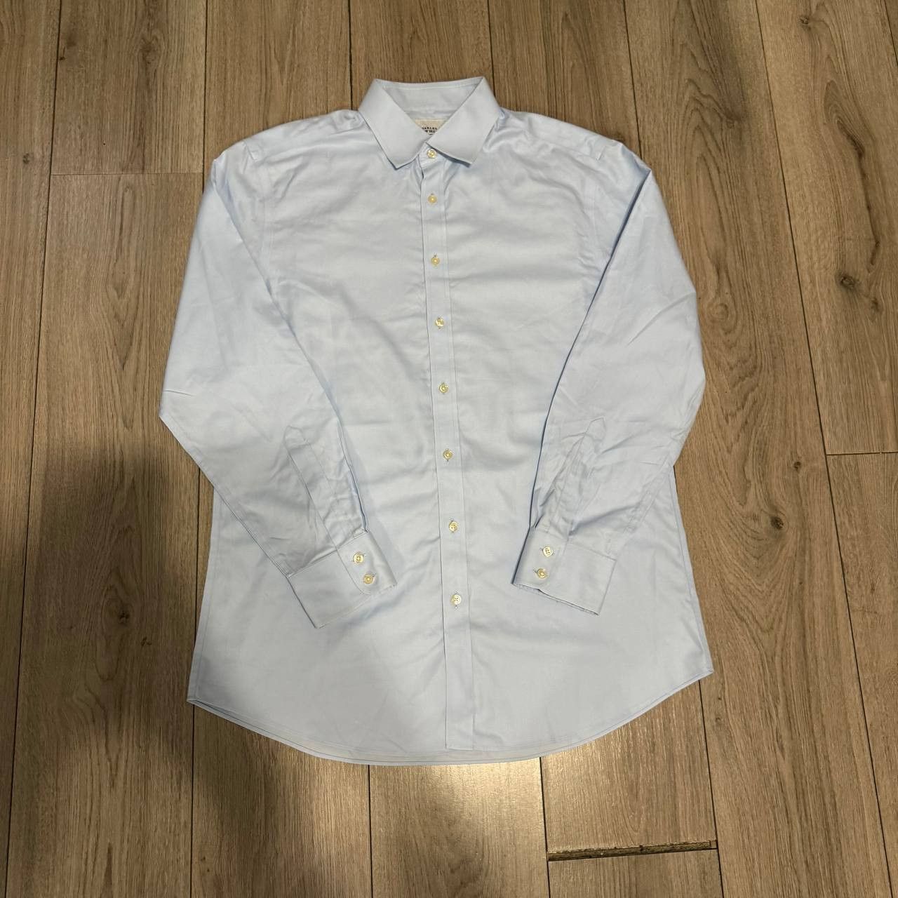 Charles Tyrwhitt charles tyrwhitt dress shirt 16.5 35 Size US XL / EU 56 / 4 - 1 Thumbnail