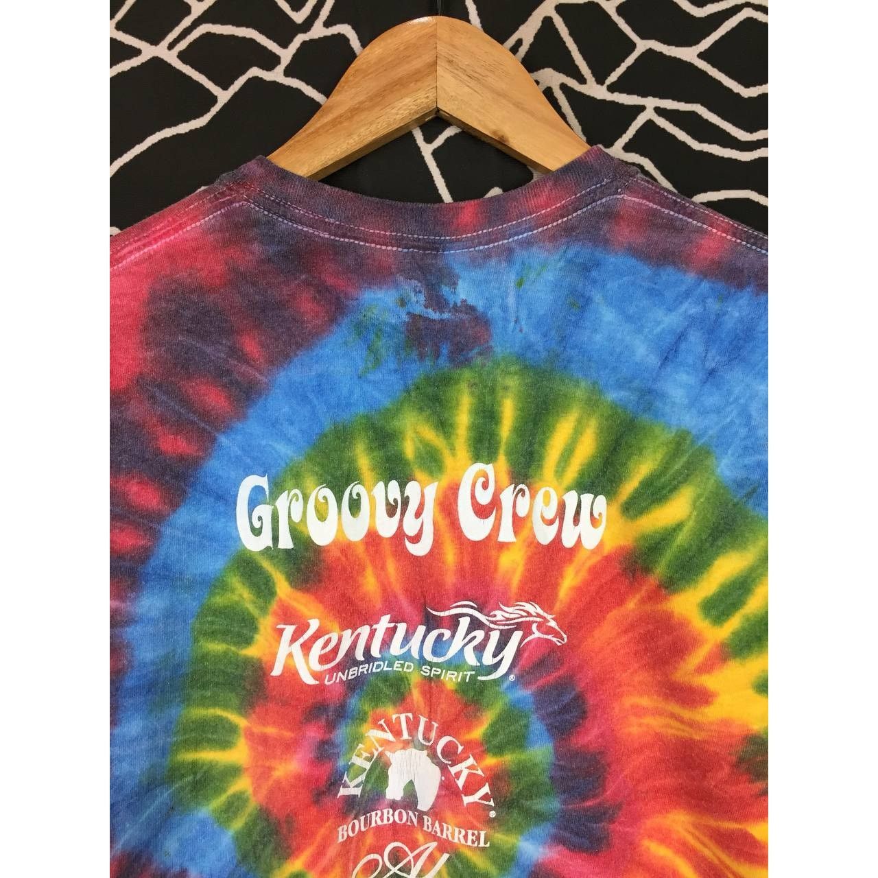 Gildan × Vintage The Bourbon Chase Groovy Crew Love & Peace Tie-Dye Tee Size US M / EU 48-50 / 2 - 8 Thumbnail