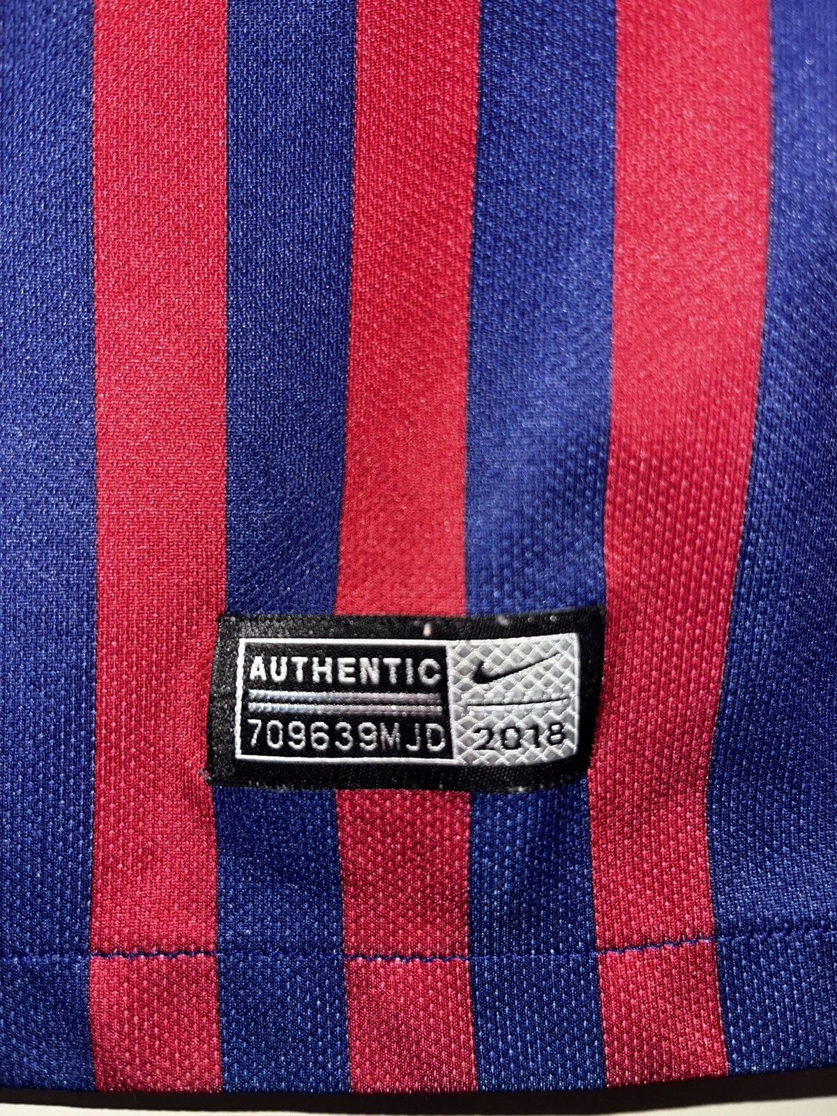 Nike Barcelona 2018 home kit Messi Size US XS / EU 42 / 0 - 4 Thumbnail