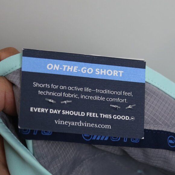 Vineyard Vines NWT Vineyard Vines 9 Inch On-The-Go Performance Shorts Size US 42 / EU 58 - 7 Thumbnail