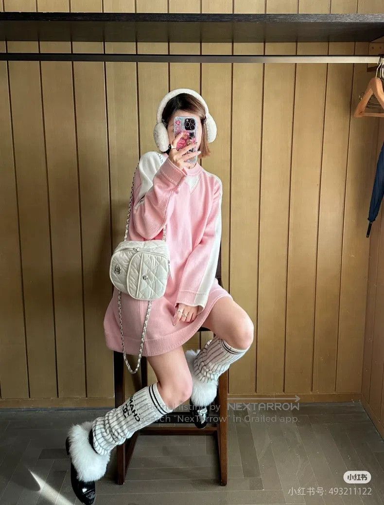 Chanel Chanel 24C pink and white colour block sequin double C log Size XXS / US 00 / IT 34 - 8 Thumbnail