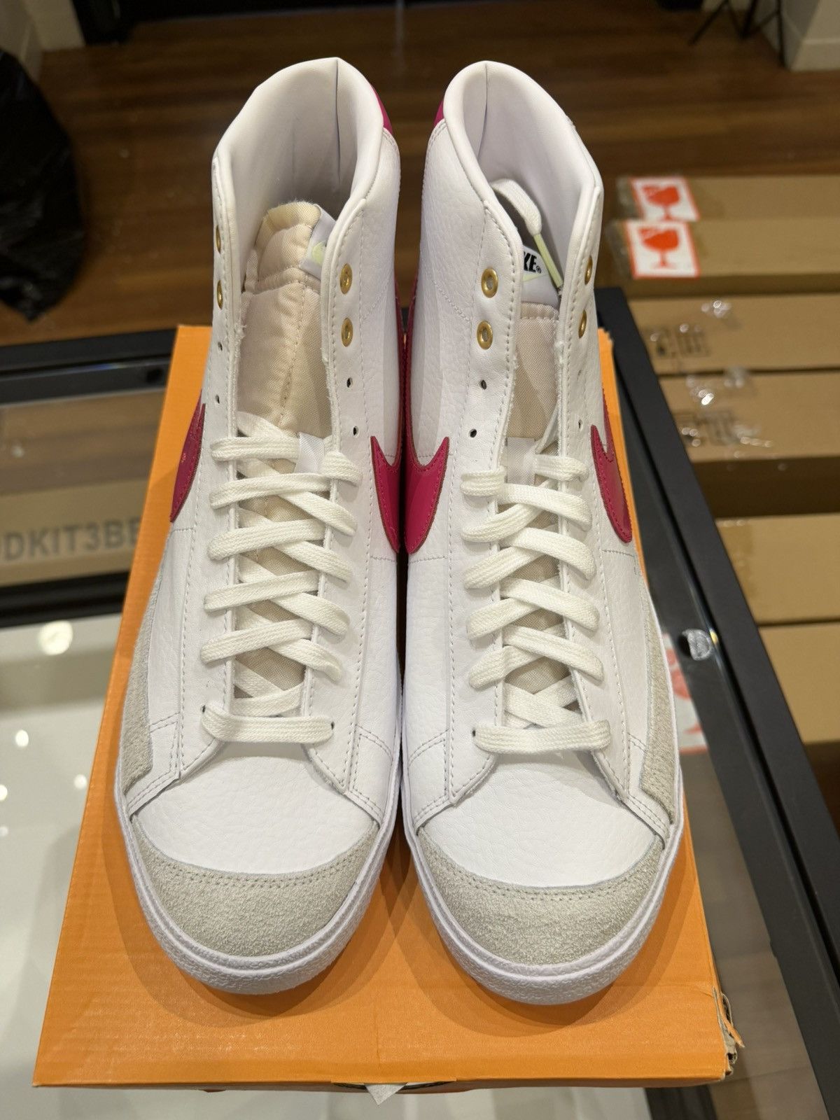 Nike Nike Blazer Mid ‘World Tour’ Size US 12.5 / EU 45-46 - 4 Thumbnail