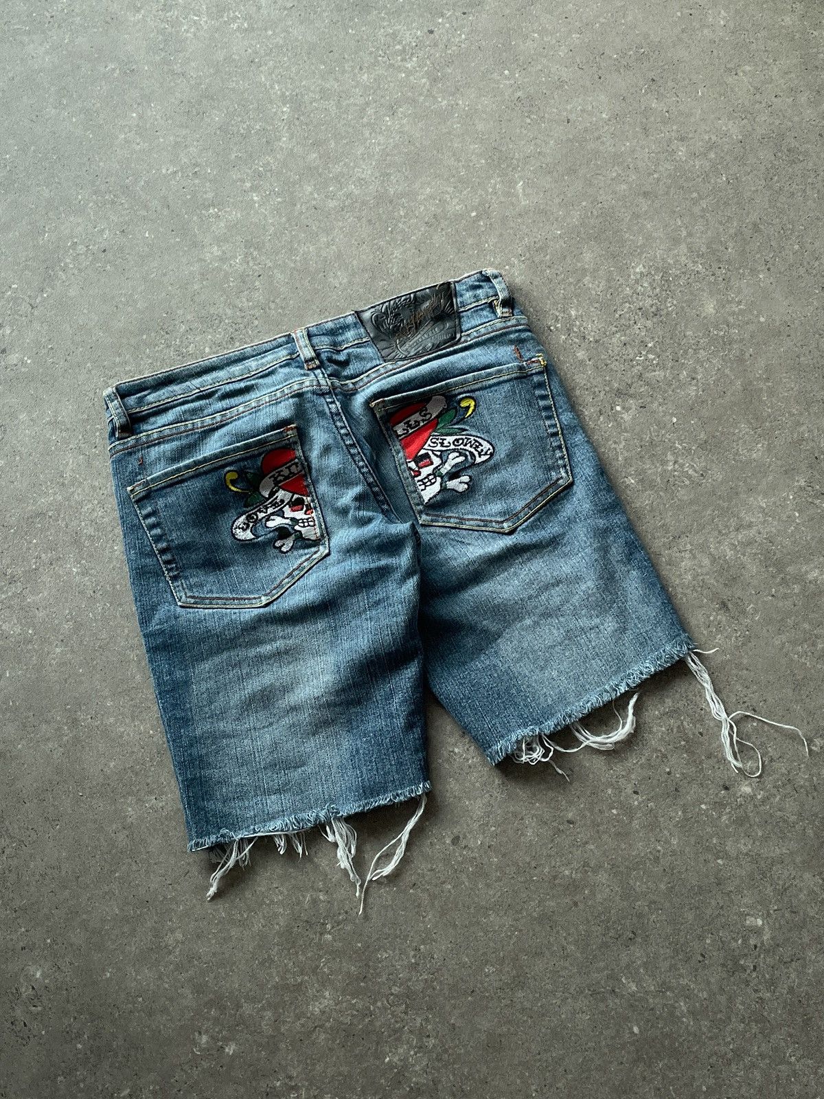 Ed Hardy Y2K vintage Ed Hardy shorts Avant Garden logo rare casual Size 30" / US 8 / IT 44 - 1 Thumbnail