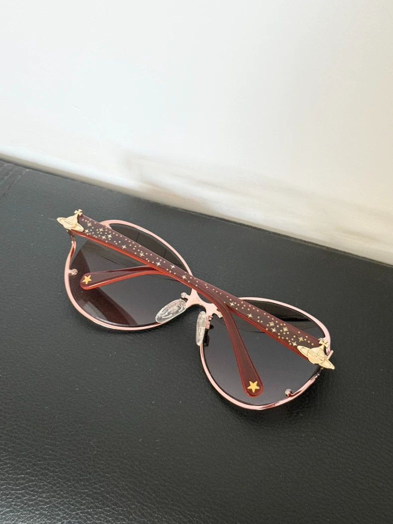 Vivienne Westwood Vivienne Westwood Orb sunglasses in gold Size ONE SIZE - 4 Thumbnail