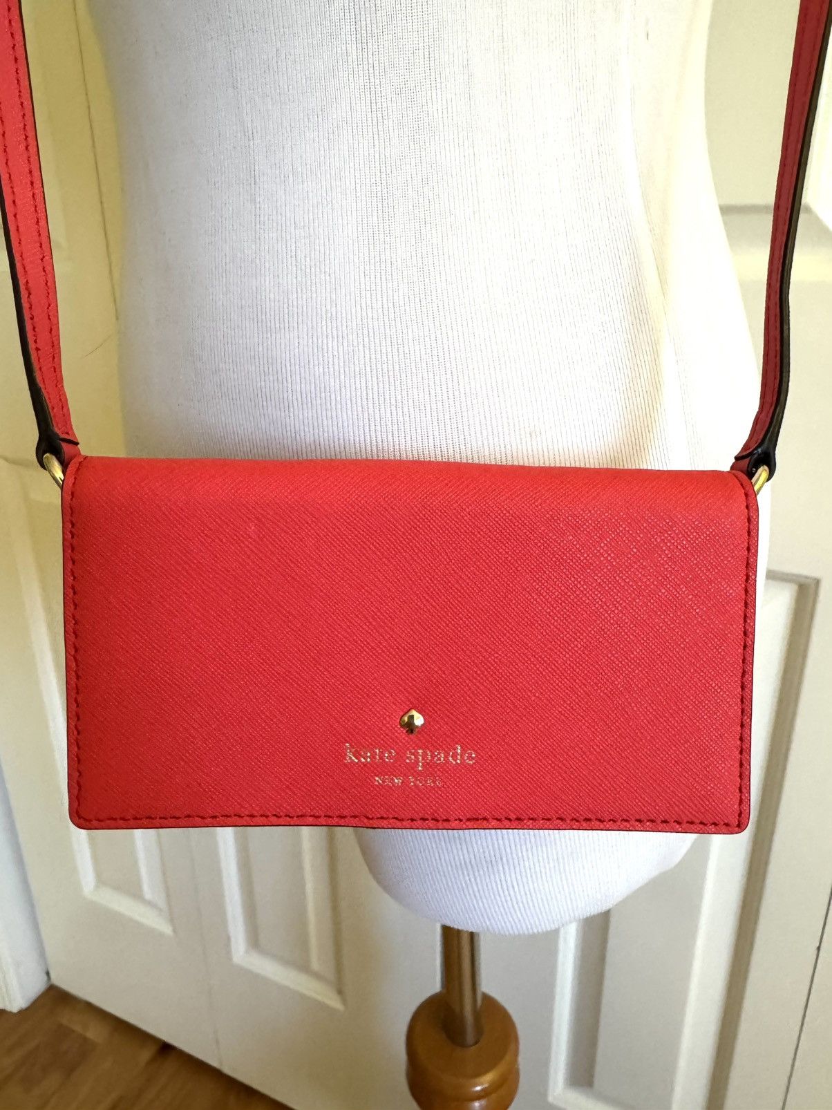Kate Spade KATE SPADE Red Saffiano Leather Crossbody Wallet NWOT Size ONE SIZE - 1 Thumbnail