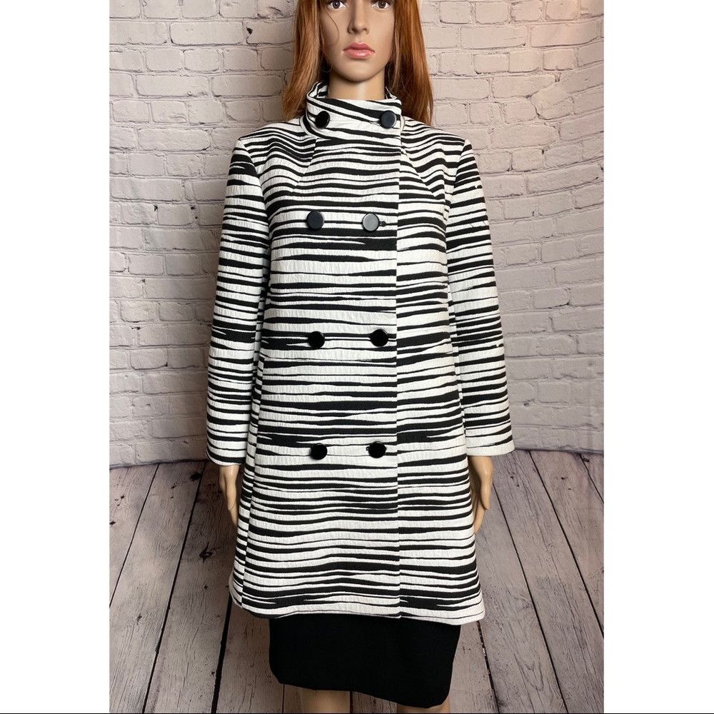 Ann Taylor NWT New Ann Taylor Women Black White Zebra Print Coat Size Size M / US 6-8 / IT 42-44 - 1 Thumbnail