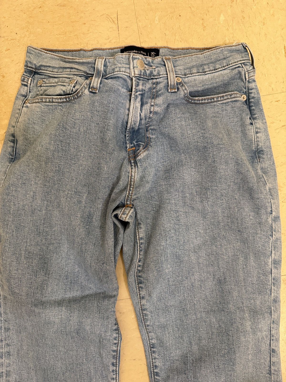 Abercrombie & Fitch Abercrombie and Fitch Jeans Size US 32 / EU 48 - 1 Thumbnail