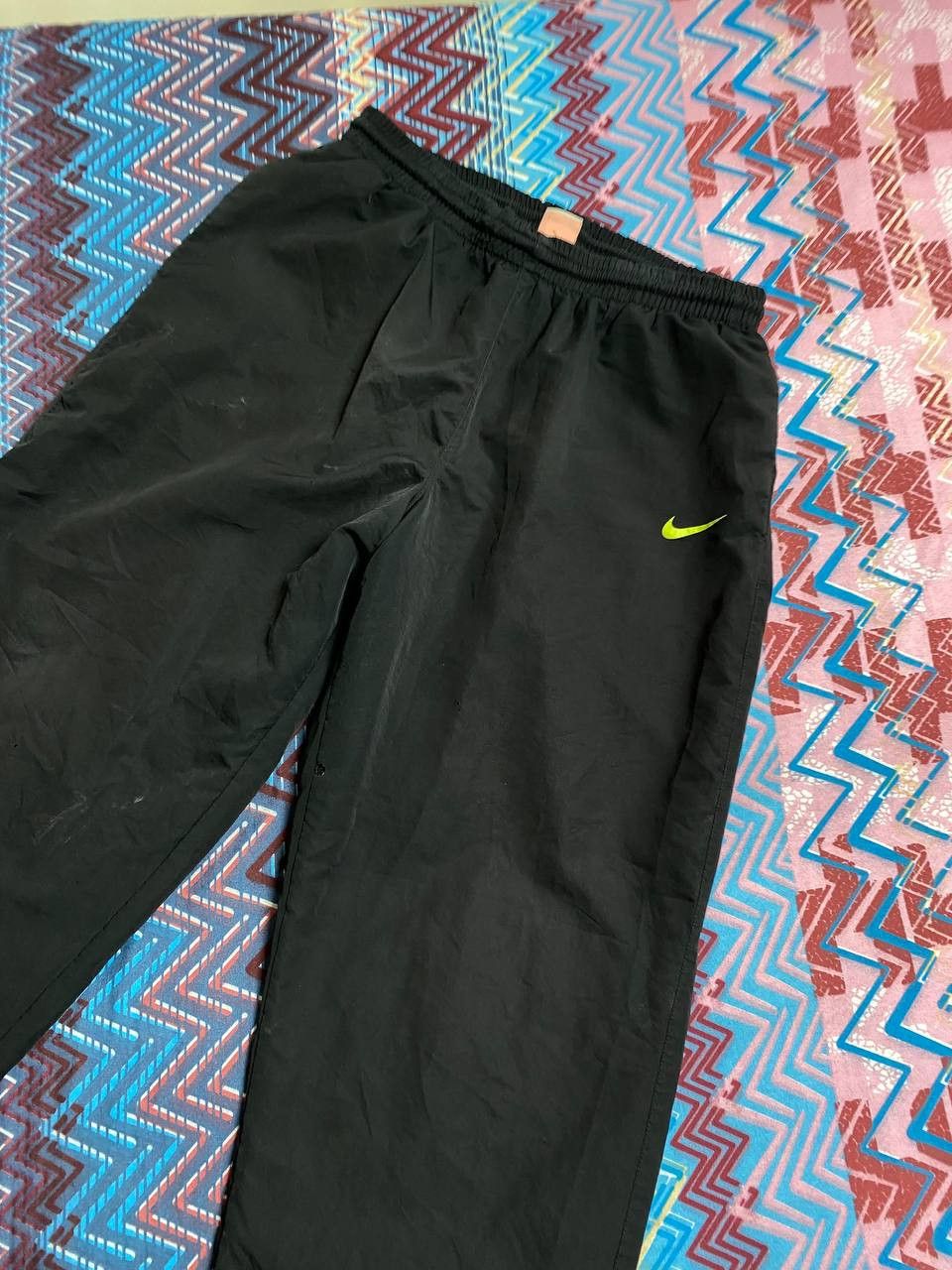 Nike × Vintage Vintage Nike Small Logo Nylon Drill Black Track Pants Size US 34 / EU 50 - 8 Thumbnail