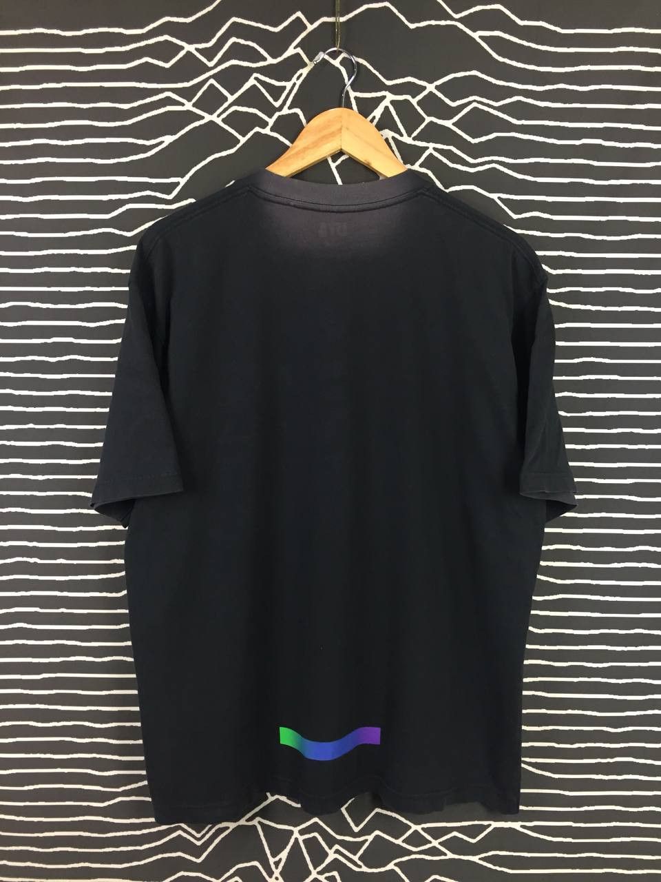 Band Tees Peter Saville And New Order Dream Attack Uniqlo Tee Size US L / EU 52-54 / 3 - 5 Thumbnail