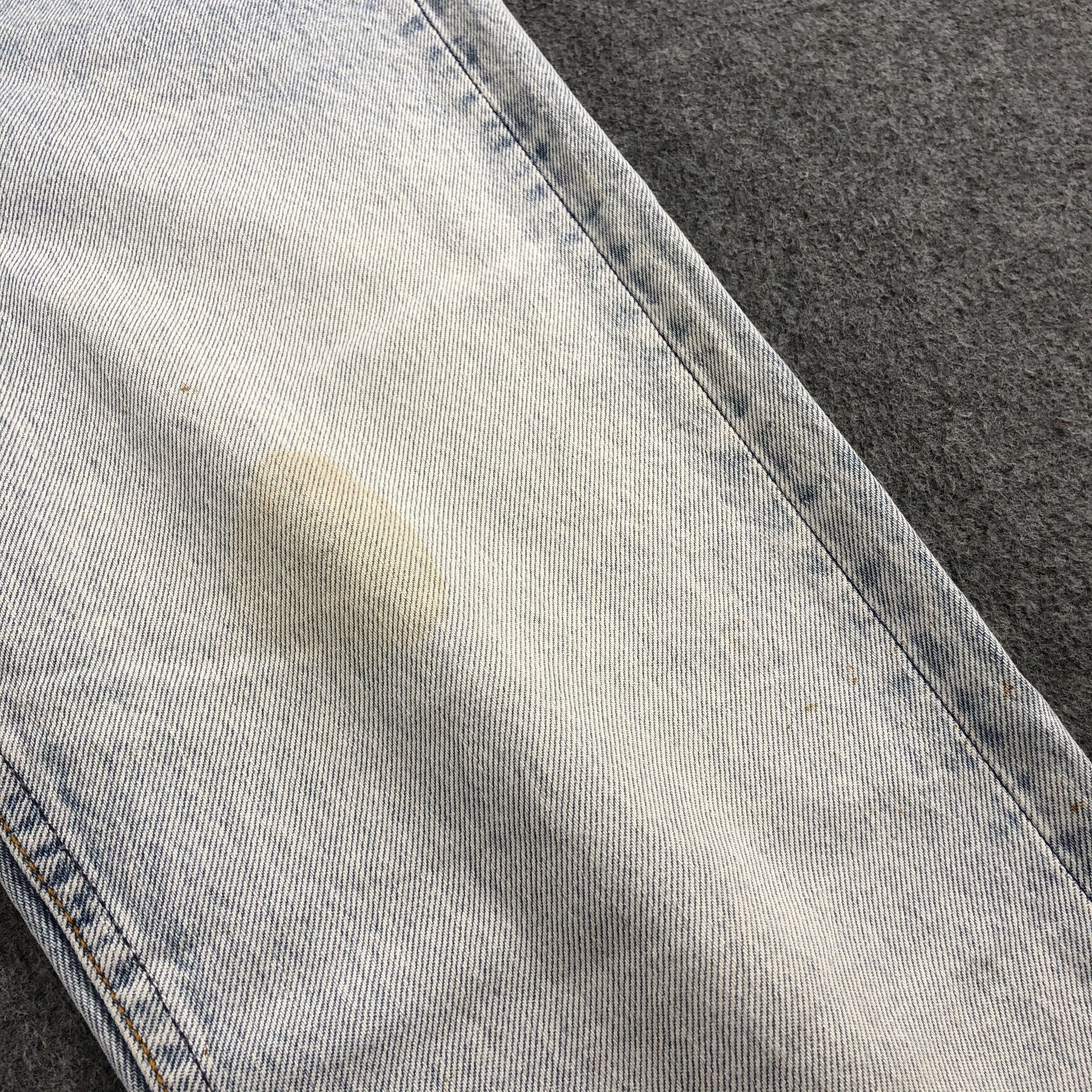 Levi's 90s Vintage Light Wash Levis 501 Jeans-J1909 Size US 28 / EU 44 - 9 Thumbnail
