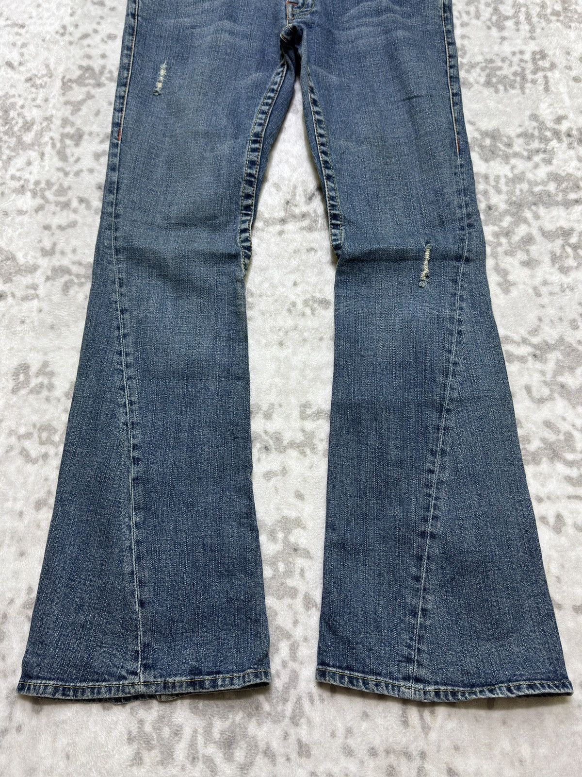 True Religion Flared True Religion Joey Distressed Boot Cut Low Rise Denim Size US 30 / EU 46 - 7 Thumbnail