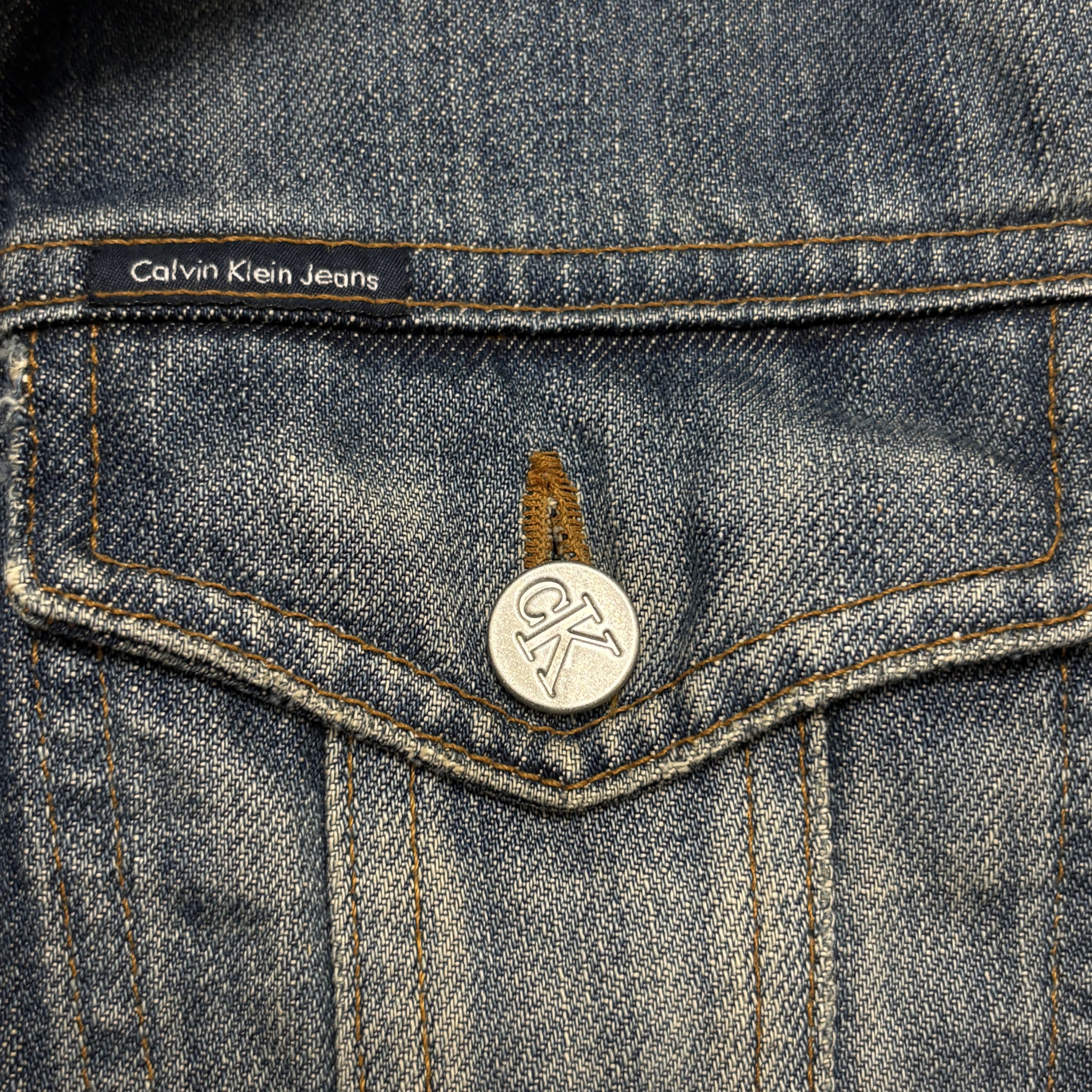 Calvin Klein Vintage Calvin Klein Jeans Y2K Womens Denim Jacket Trucker Size L / US 10 / IT 46 - 9 Thumbnail